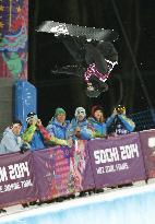 Swiss snowboarder Podladtchikov somersaults in halfpipe final