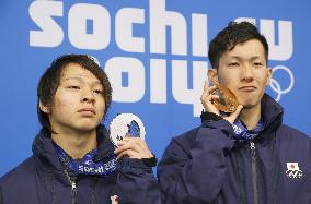 Hirano, Hiraoka receive silver, bronze medals