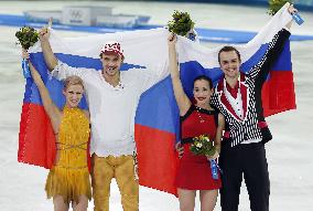 Russian duos take gold, silver in figure skating pairs