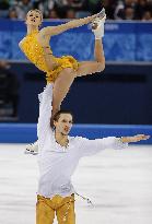 Russia's Volosozhar, Trankov win figure skating pairs gold