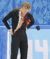 Plushenko withdraws from competition