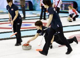 Japan falls to U.S. for 2nd loss in women's curling