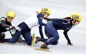 3-skater crash gives China's Li easy gold in 500m short tract final