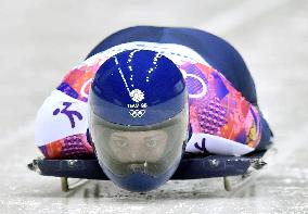 Britain's Yarnold aims for skeleton gold at Sochi