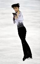 Figure skater Hanyu performs jump in free program at Sochi