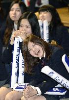Students at Kansai Univ. watch Takahashi compete in Sochi