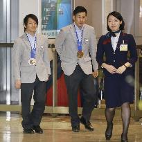Japanese snowboarders return from Sochi with medals