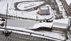 Heavy snow continues to fall in eastern Japan