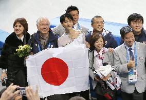 Japan's Hanyu wins men's figure skating gold at Sochi