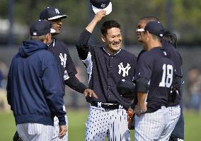 Tanaka kicks off his first spring in majors