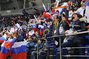 Fans cheer for Russian ice hockey team