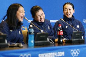 Japanese figure skaters meet press in Sochi