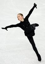 Russia's Lipnitskaia prepares for women's short program