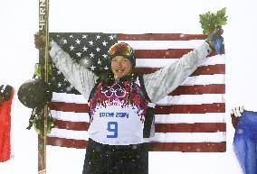 Wise of U.S. wins gold in skiing halfpipe