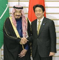 Japan PM Abe meets with Saudi crown prince