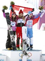 Takeuchi wins silver in women's snowboard parallel giant slalom