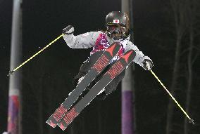 Japan's Onozuka wins bronze in women's ski halfpipe