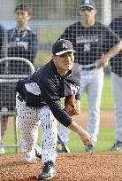 Yankees' Tanaka at spring training camp