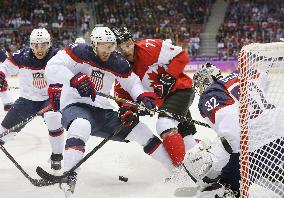 Canada vs U.S. in men's ice hockey semifinals