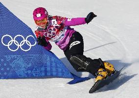 Japan's Takeuchi races in women's snowboard slalom prelim
