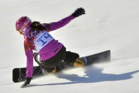 Japan's Takeuchi races in women's snowboard slalom prelim