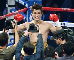 Murata scores 4th-round KO in fight in Macao