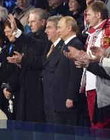 Putin, Bach at Sochi closing ceremony