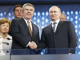 IOC head, Russian president join Sochi Closing Ceremony