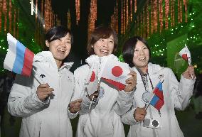 Japanese speed skaters join Closing Ceremony for Sochi Games
