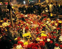 Floral tribute to victims of violence in Kiev