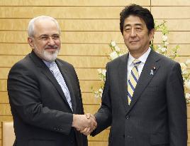 Japanese PM Abe meets with Iranian Foreign Minister Zarif