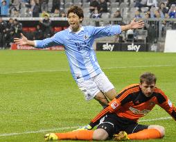 Munich's Osako scores against Aalen