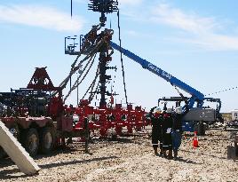 Mining work under way at shale gas field in Texas
