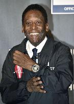 Pele meets reporters in Tokyo before FIFA World Cup