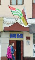 S. Ossetia, Abkhazia flags raised at office of separatist states