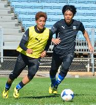 Kawasaki's Okubo practices for ACL game