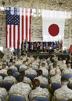 U.S. soldiers gather for dialogue with Hagel in Tokyo