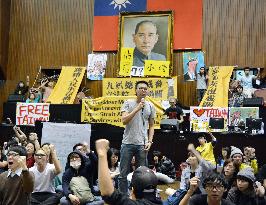 Student protesters siege Taiwan's legislature