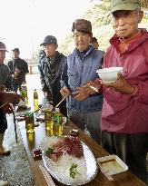 Fishermen hold tasting event for fish caught in Tokyo Bay