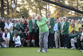 2014 Masters opens with legend Palmer's tee shot