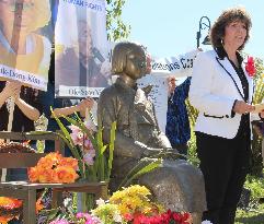 Statue symbolizing 'comfort women' stands in California