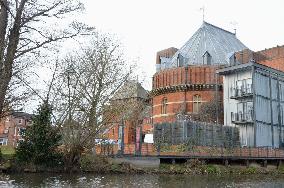 Royal Shakespeare Company theater on banks of River Avon