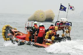 1st bodies found in sunken S. Korea ferry