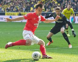 Okazaki scores twice but Mainz lose in Bundesliga