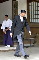 State minister Furuya visits Yasukuni Shrine