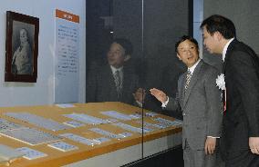 Crown prince views exhibition on Japanese earthquakes