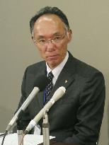 Niigata official meets press over iodine tablets scandal