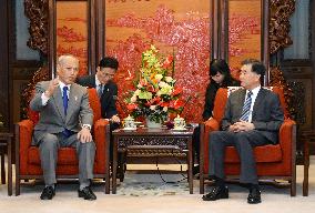 Tokyo Gov. Masuzoe meets with Chinese vice premier in Beijing