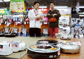 Cleaning robots attract consumers