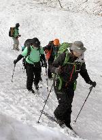 Telemark skiing gaining popularity in Japan